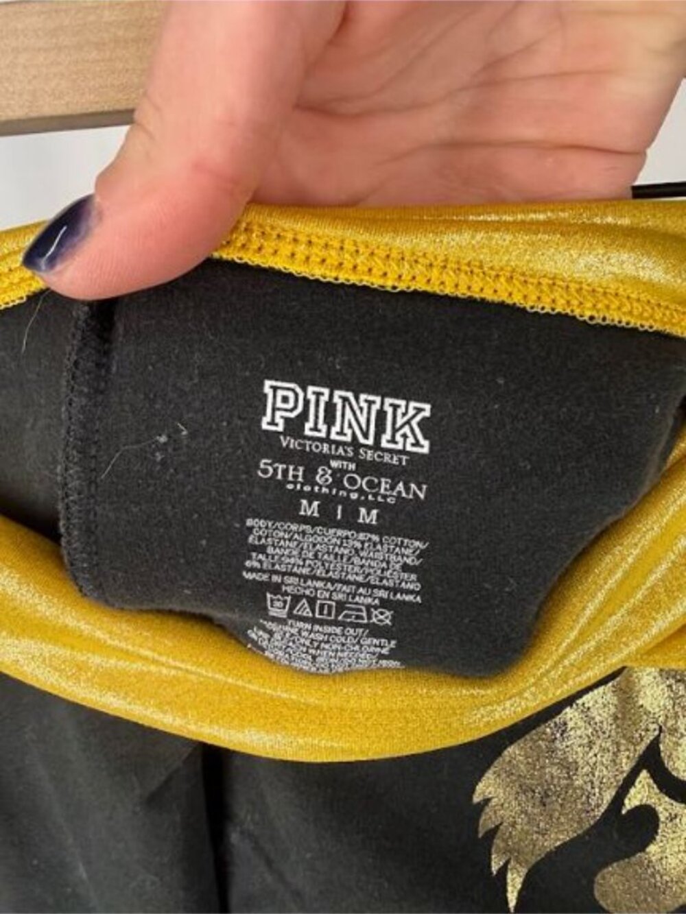 PINK Iowa Hawkeyes Y2K Gold Shimmer Foldover Leggings - Picture 3 of 4